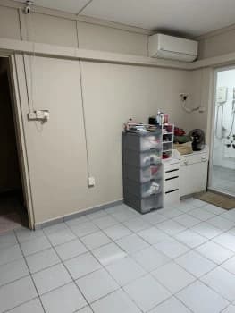 Woodlands Street 31 photo 3