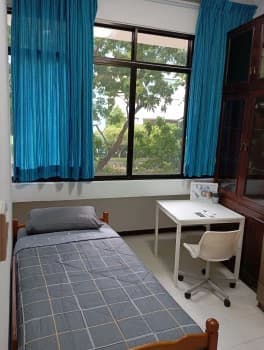 Lakepoint Condominium photo 5