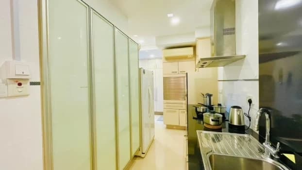 Emerald Park Tower 1 photo 2