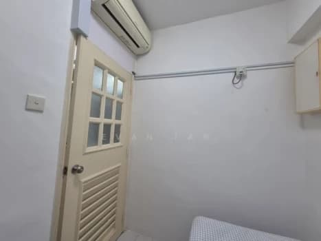 Emerald Park Room 6 photo 4