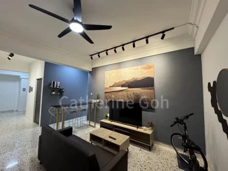 Common Room Condo For Rent In Kum Hing Court photo 1
