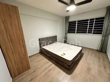 230 Jurong East Street 21 photo 1
