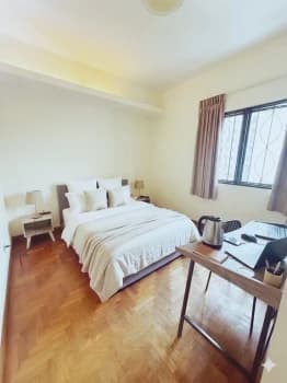 260 Queensway photo 5