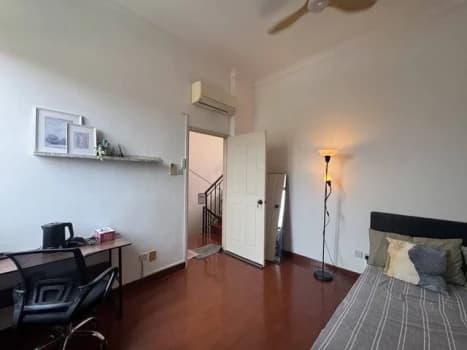 Springfield Condo photo 2